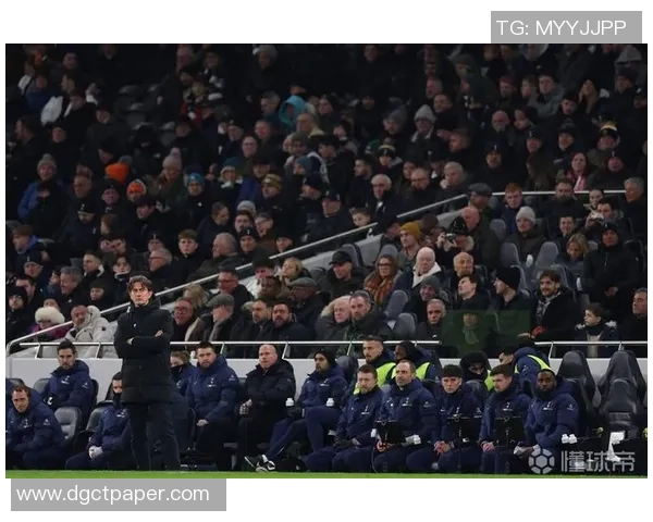 十人热刺4-0哥本哈根，帕利尼亚候补传射，布伦南进球+染红，里沙利松失点